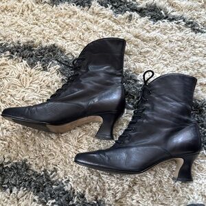 NINE WEST Supple All Leather Black Boots WICKED Witch 8m Lace-up Kitten …